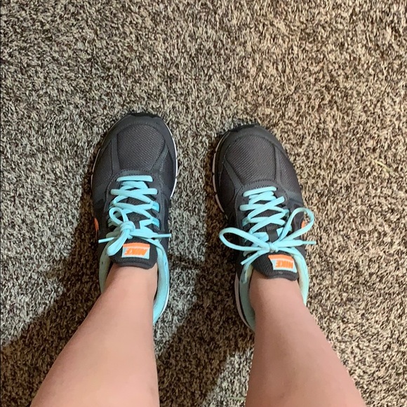 Blue and Orange Nike Tennis Shoes - Picture 6 of 8